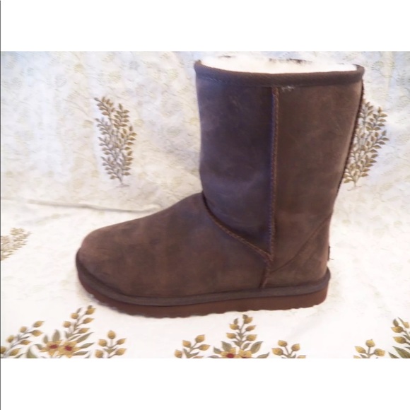 New Women UGG Classic Short Leather Brownstone - Picture 2 of 8